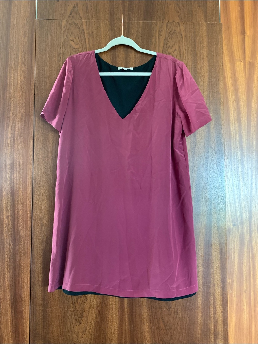 Lavender Brown V-Neck Short Sleeve Tunic Dress in Wine